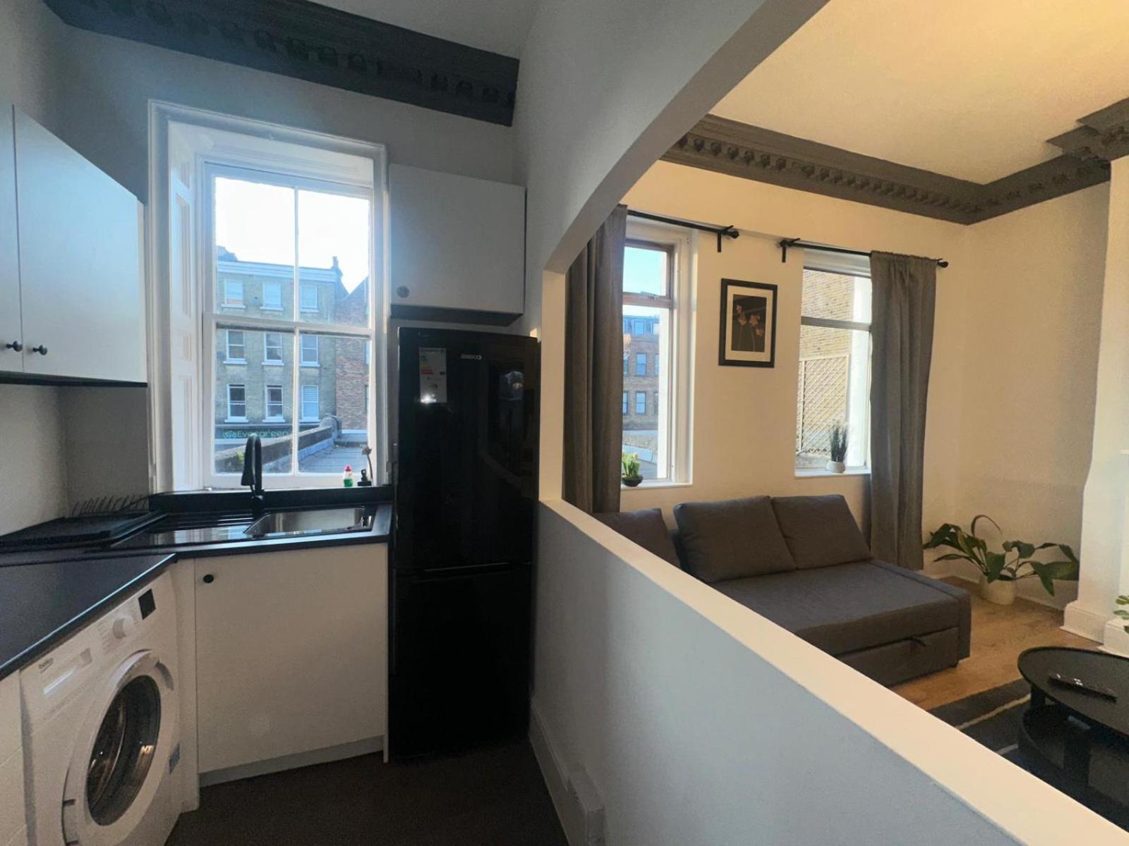 First Floor One Bed Apartment In Central West Londen Buitenkant foto